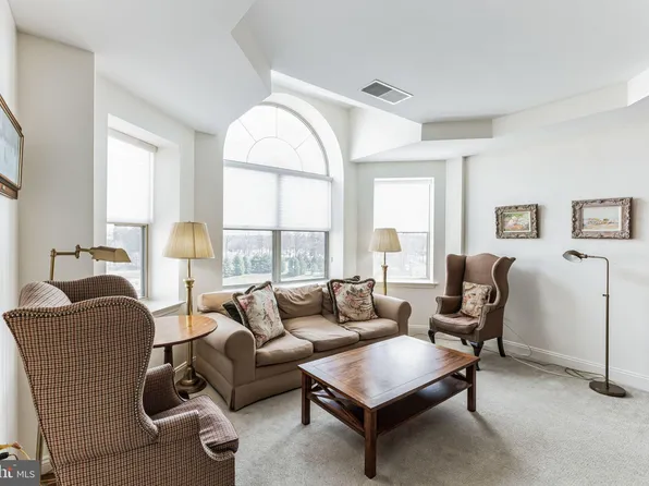 2407 Windrow Dr, Princeton, NJ 08540