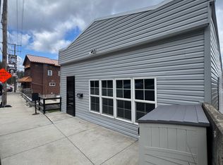 1548 Island Ave, Mc Kees Rocks, PA 15136