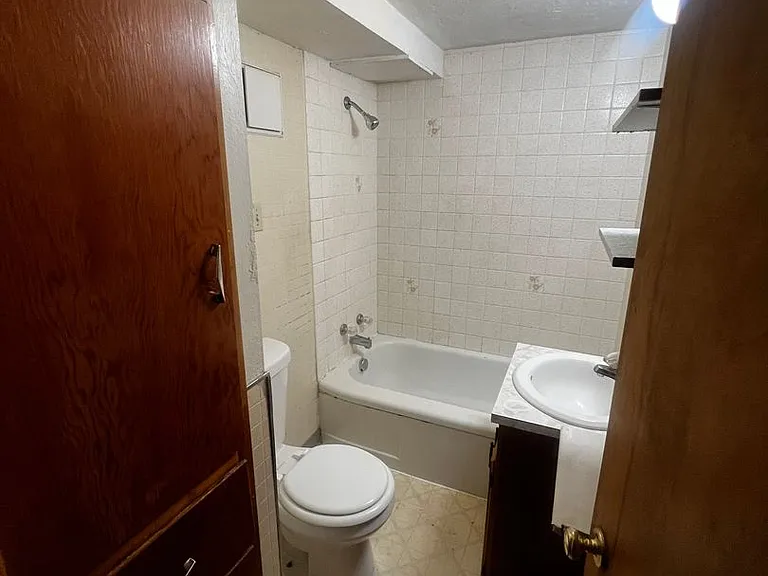 920 Shores Rd — Photo 9