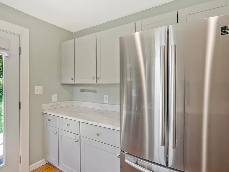 6024 Rixey Dr — Photo 18