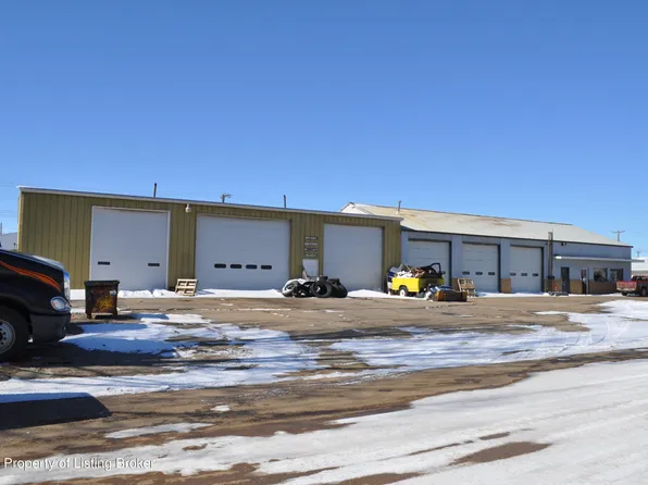 301 1st Ave E, Lemmon, SD 57638