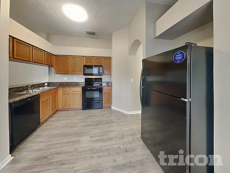 11759 Lynmoor Dr — Photo 7