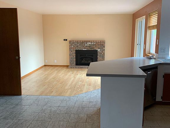 4th image of 7706 273rd St NW