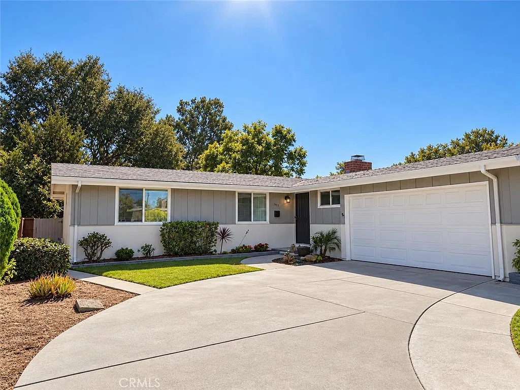 4 bed, 1345 sqft, $4,500 — Photo 1