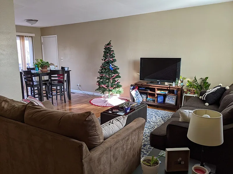 3 bed, 1.5 bath, 1008 sqft, $1,989 — Photo 3