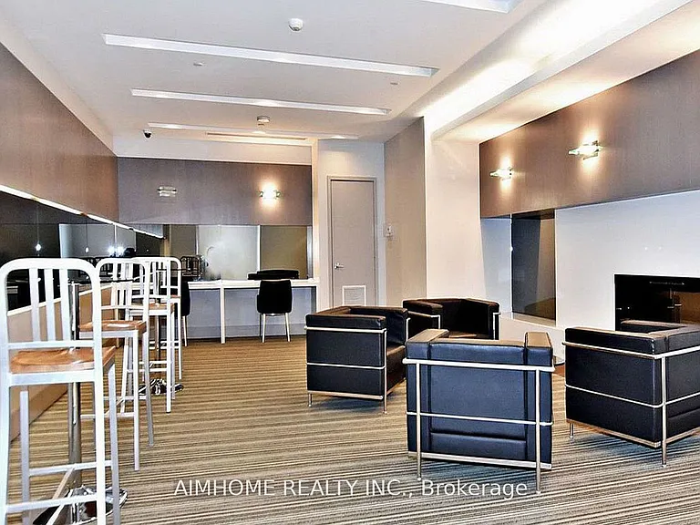 7161 Yonge St #2028 — Photo 17