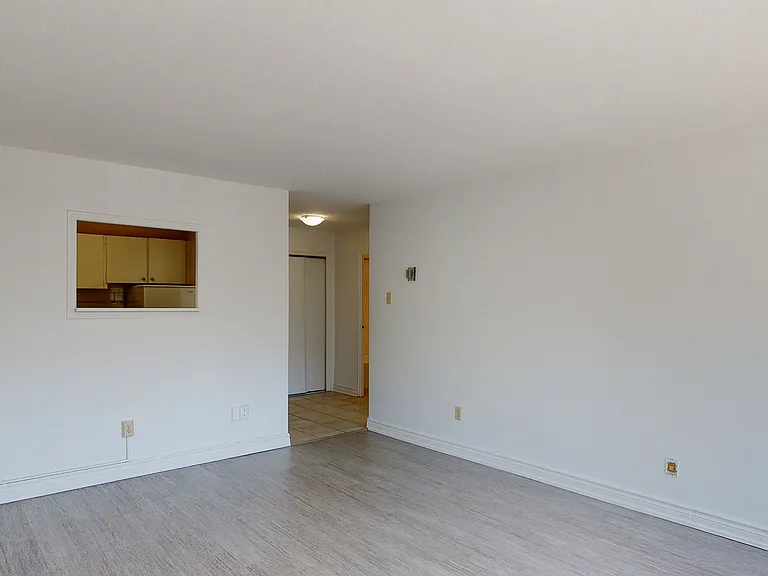 360 Frank St — Photo 21