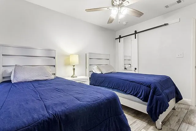 2913 Longleaf Dr — Photo 14