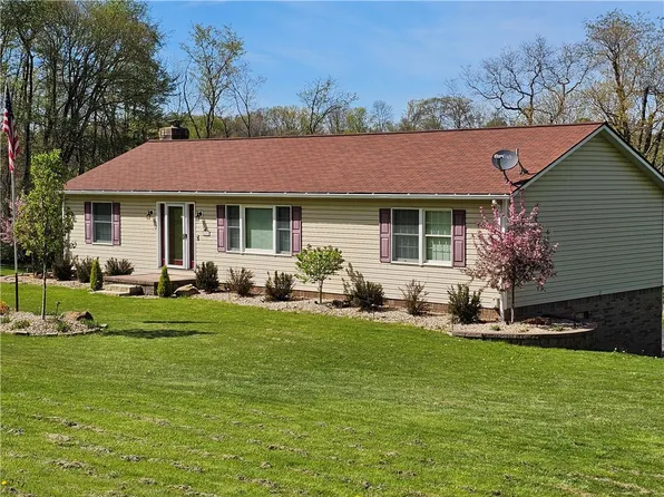 495 Glendale Rd N, Beaver Falls, PA 15010