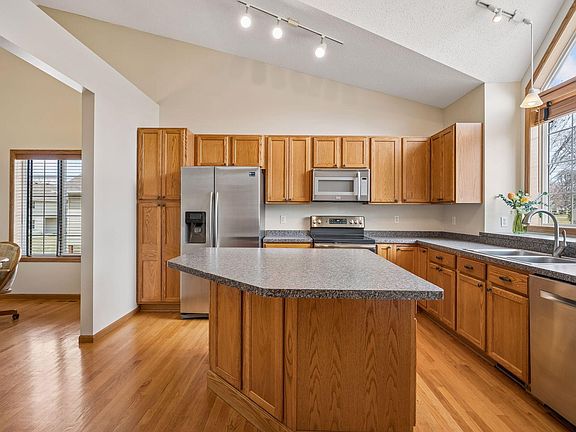 5th image of 13775 Dorothy Dr