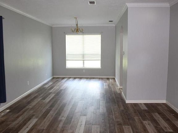 4th image of 6015 Saint Andrews Dr