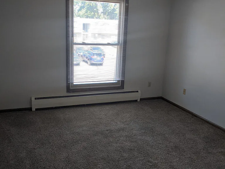 819 11th Ave S #8 — Photo 6