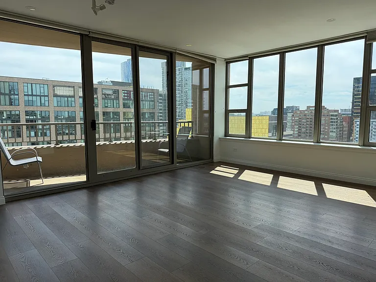 200 N Jefferson St #1101 — Photo 4