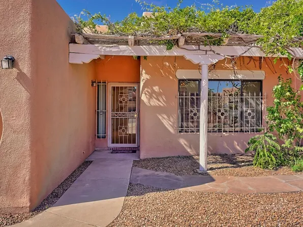 1904 Camino De Compania NW, Albuquerque, NM 87107