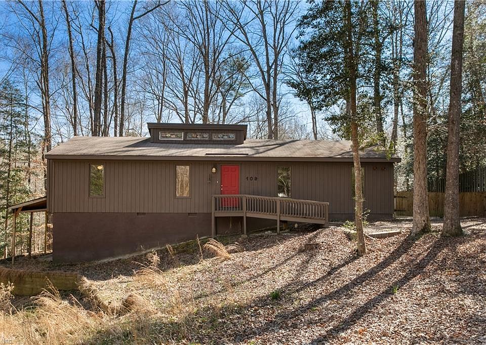 1st image of 109 Deerwood Dr
