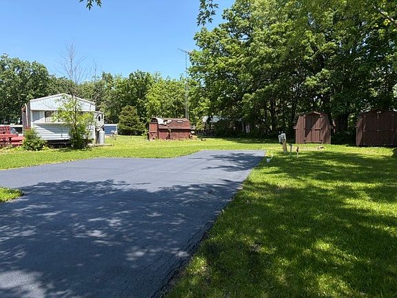 5th image of 2795 E 28th Rd Lot 982