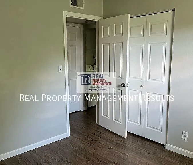 619 Village Ln #23 — Photo 6