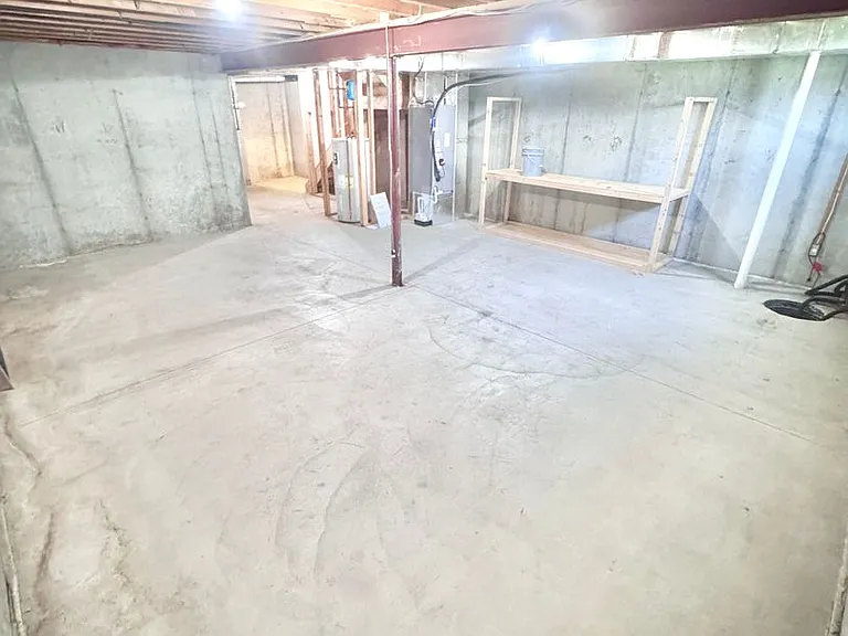 309 Maple Ct — Photo 24