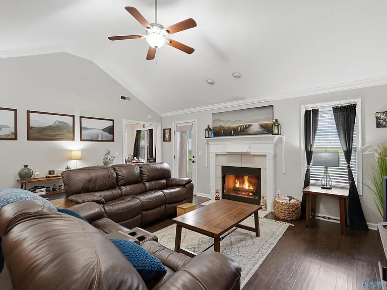 140 Poplar Green Ln — Photo 2