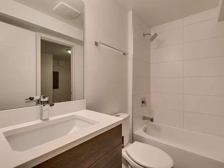 2421 NW 61st St — Photo 13