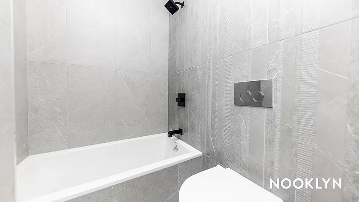 Rented by Nooklyn NYC LLC | media 115