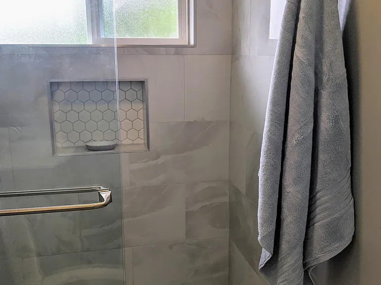 547 E Julian St — Photo 33
