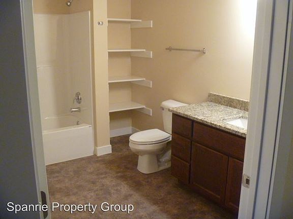 4th image of 5020 Farwell St APT 304
