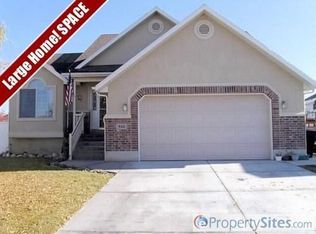 944 N 780 W, Clinton, UT 84015