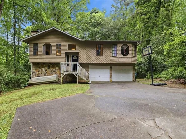 3055 Malvern Dr, Snellville, GA 30039