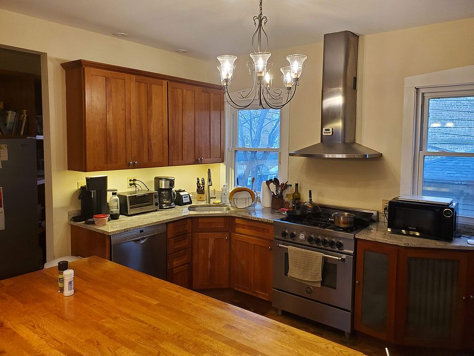 1st image of 609 Sherman Ave