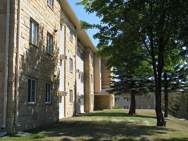 Birchwood East Apartments — Photo 7