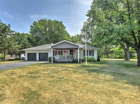 206 S West B St, La Place, IL 61936