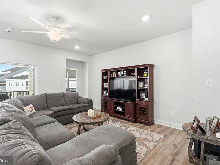 31314 Burke Ct — Photo 4