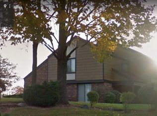 8666 N Servite Dr #8666, Milwaukee, WI 53223