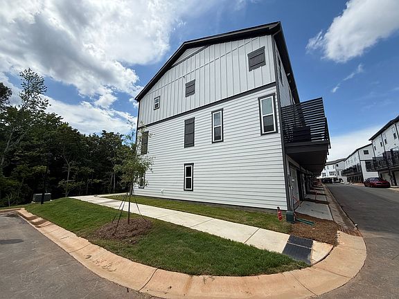 2nd image of 5003 Westmead Ln