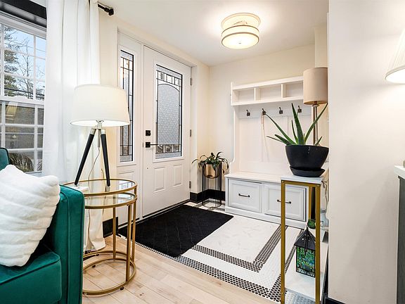 5th image of 1379 Alma Rd