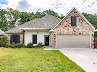 313 Springsteen Ln, Lafayette, LA 70507