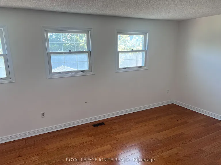 101 Orleans Dr — Photo 6