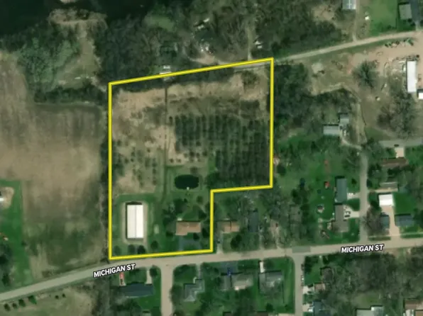 715 Michigan St, Omro, WI 54963