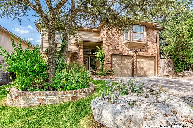 1st image of 864 Amberstone Dr
