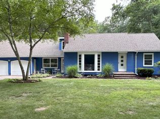 2879 W Fruitport Rd, Spring Lake, MI 49456