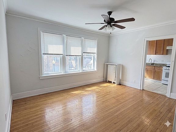 2nd image of 6528-32 N Sacramento Ave