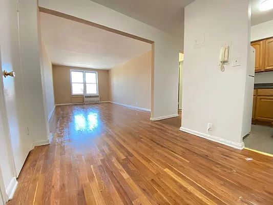 Rented by Contact Realty | media 2