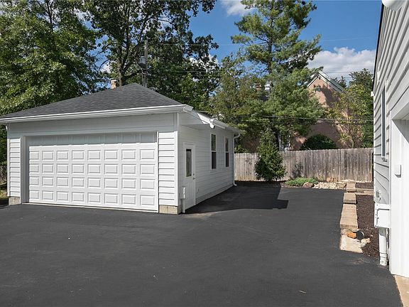 4th image of 10137 Ingleside Dr