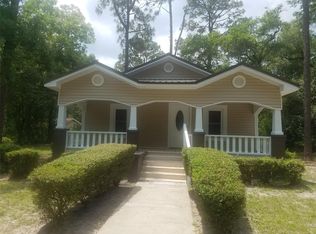 262 S Palm St, Jesup, GA 31546