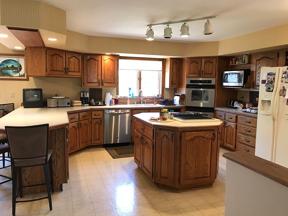 149 Country Club Ave, Plentywood, MT 59254 Zillow