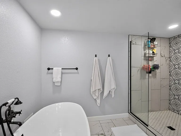 2615 W Caithness Pl — Photo 20