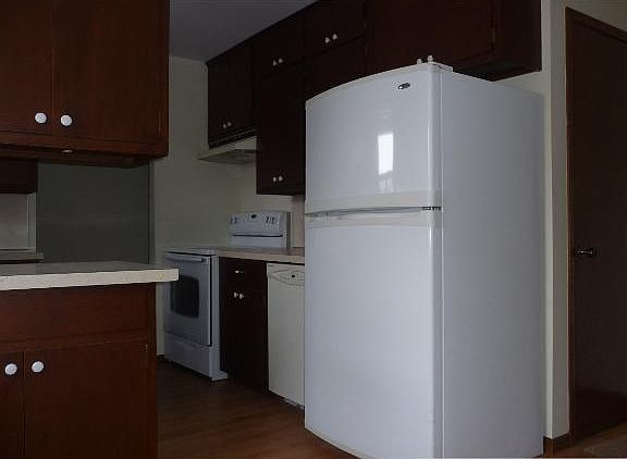 3rd image of 616 12th Ave SE