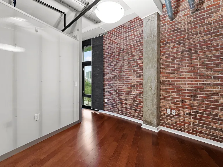 415 Saint Pauls Blvd #307 — Photo 10