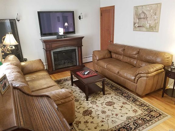 3rd image of 440 Marcy Ave